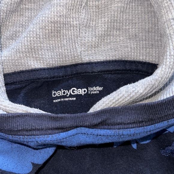 Gap Sweater 3T - Picture 2 of 3